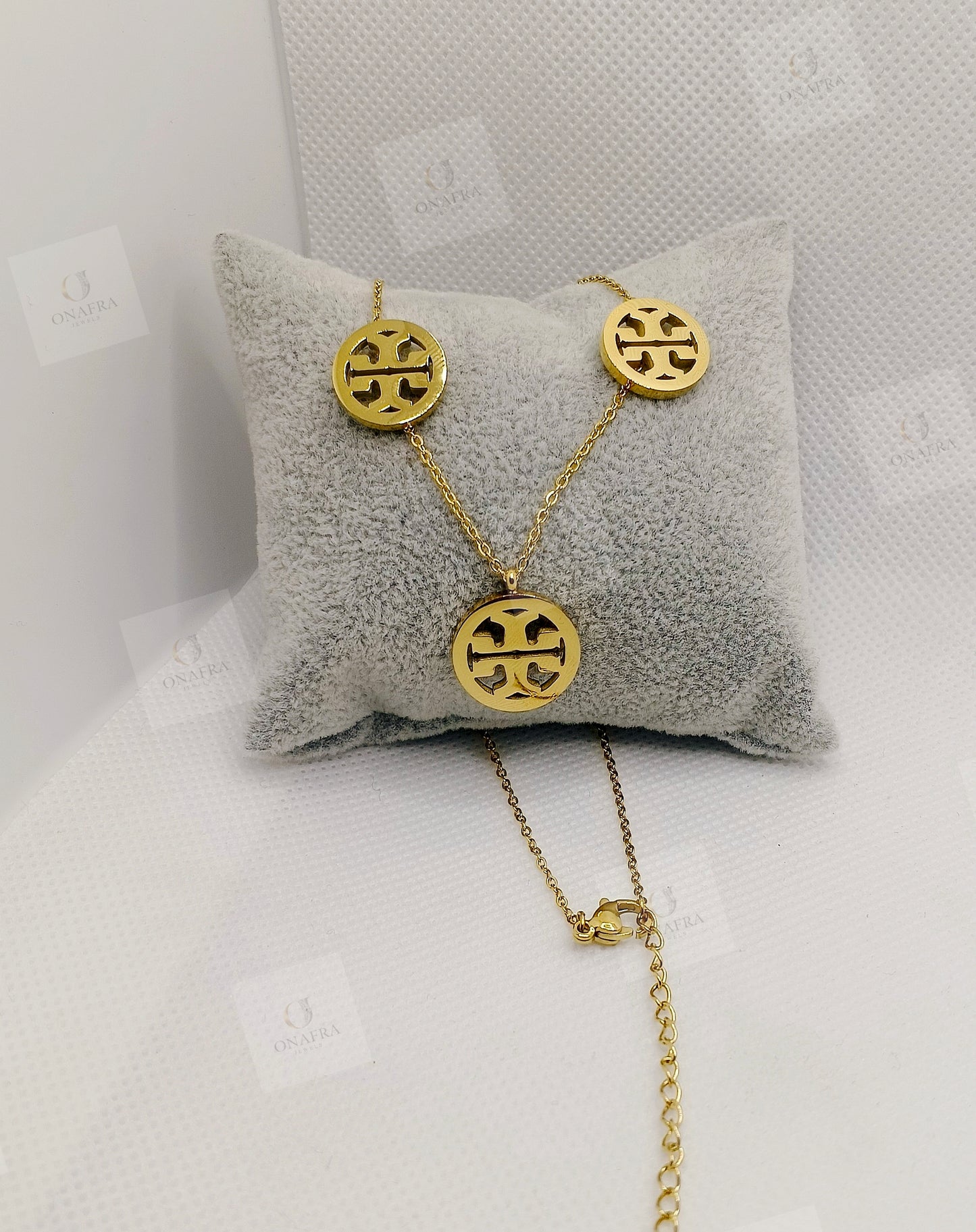 Trendy Set Gold Tone