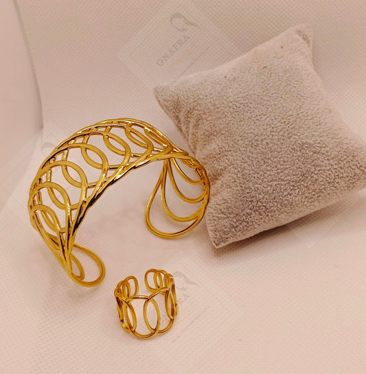 Jewelry Combo โ Handcuff & Ring