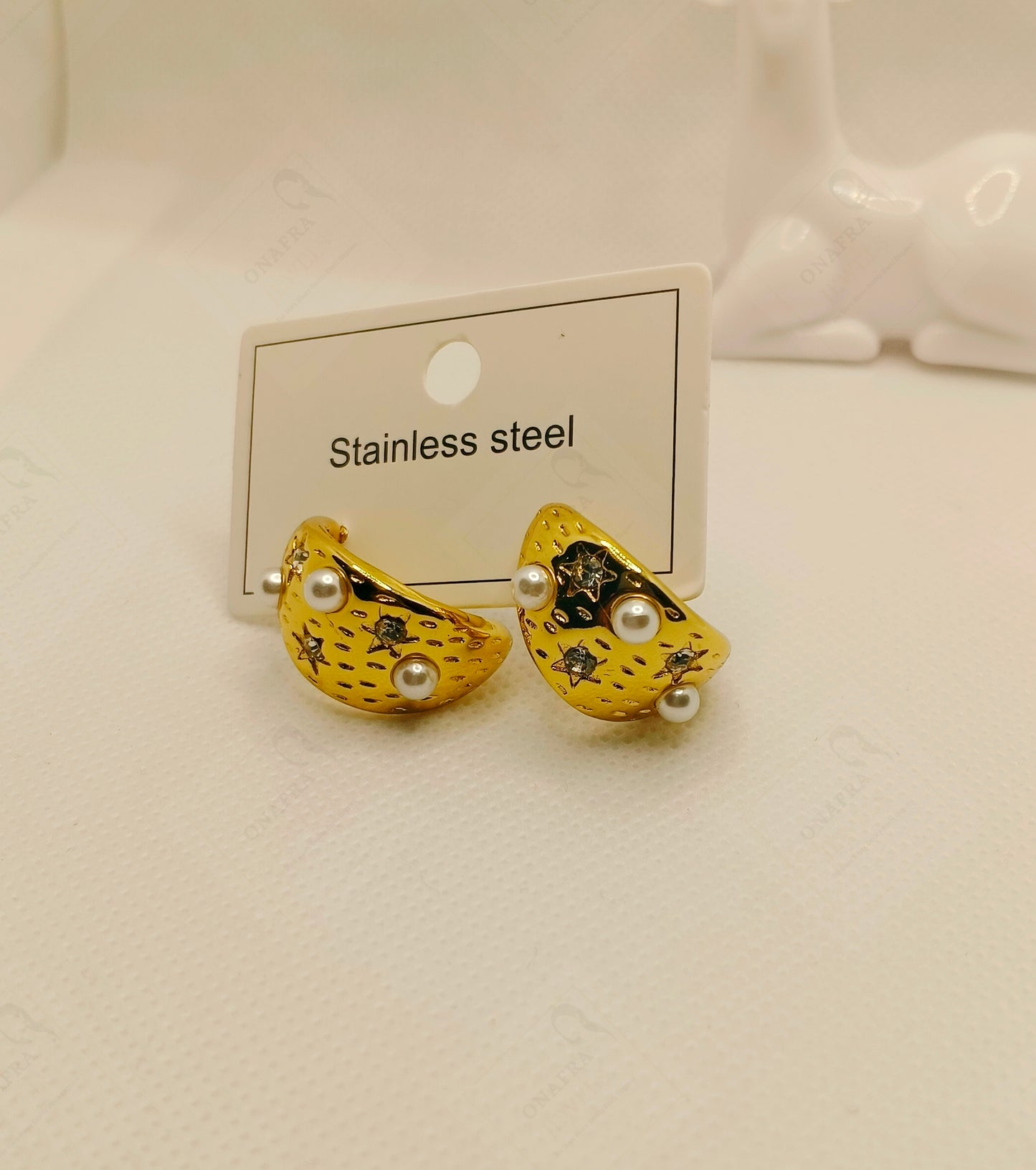 18K Gold Plated Stainless Steel Zircon & Pearls Earrings – Elegant & Trendy.