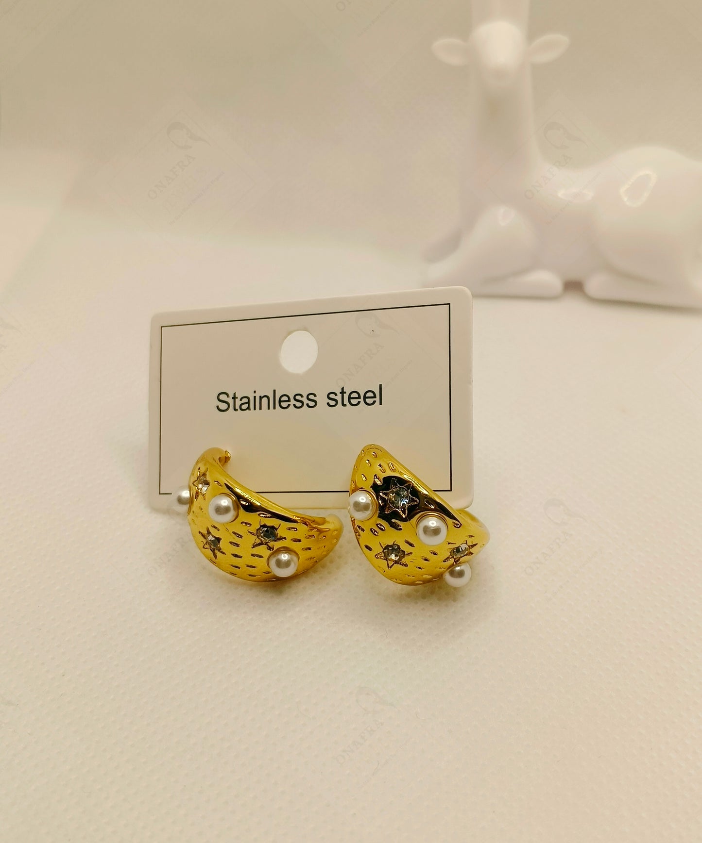 18K Gold Plated Stainless Steel Zircon & Pearls Earrings – Elegant & Trendy.