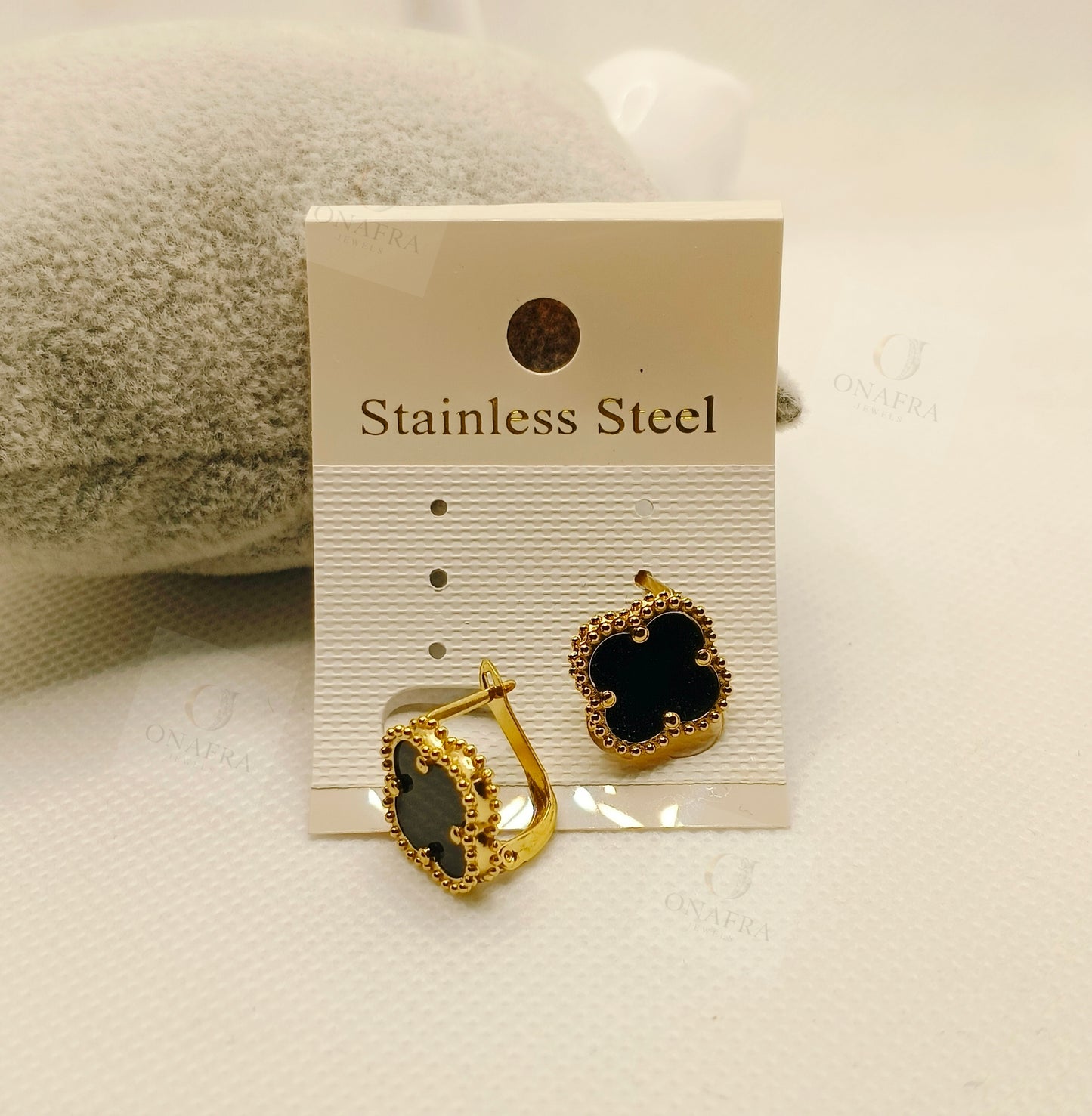 Black and Gold Color Earing