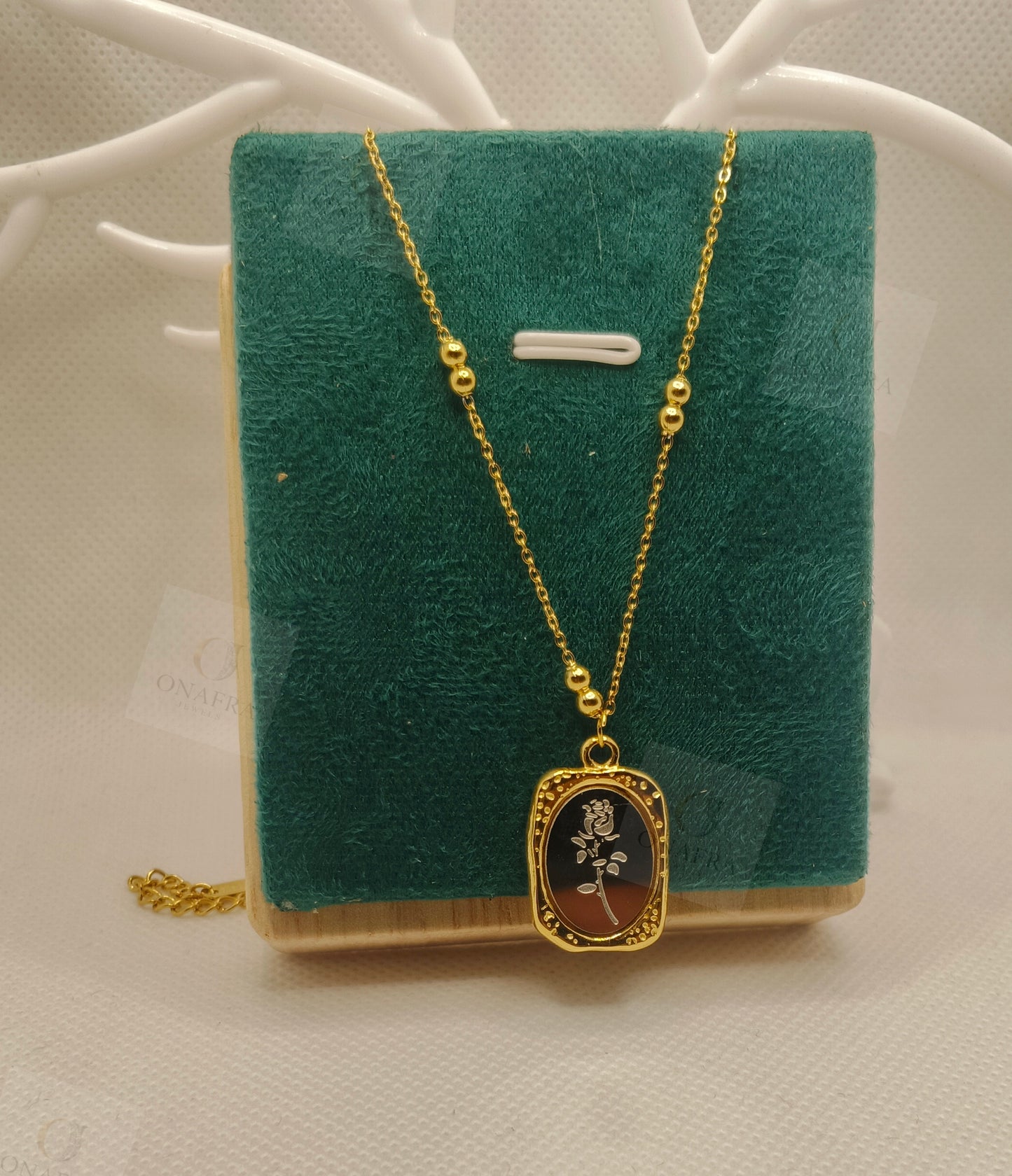 Gold Tone Flower Necklace