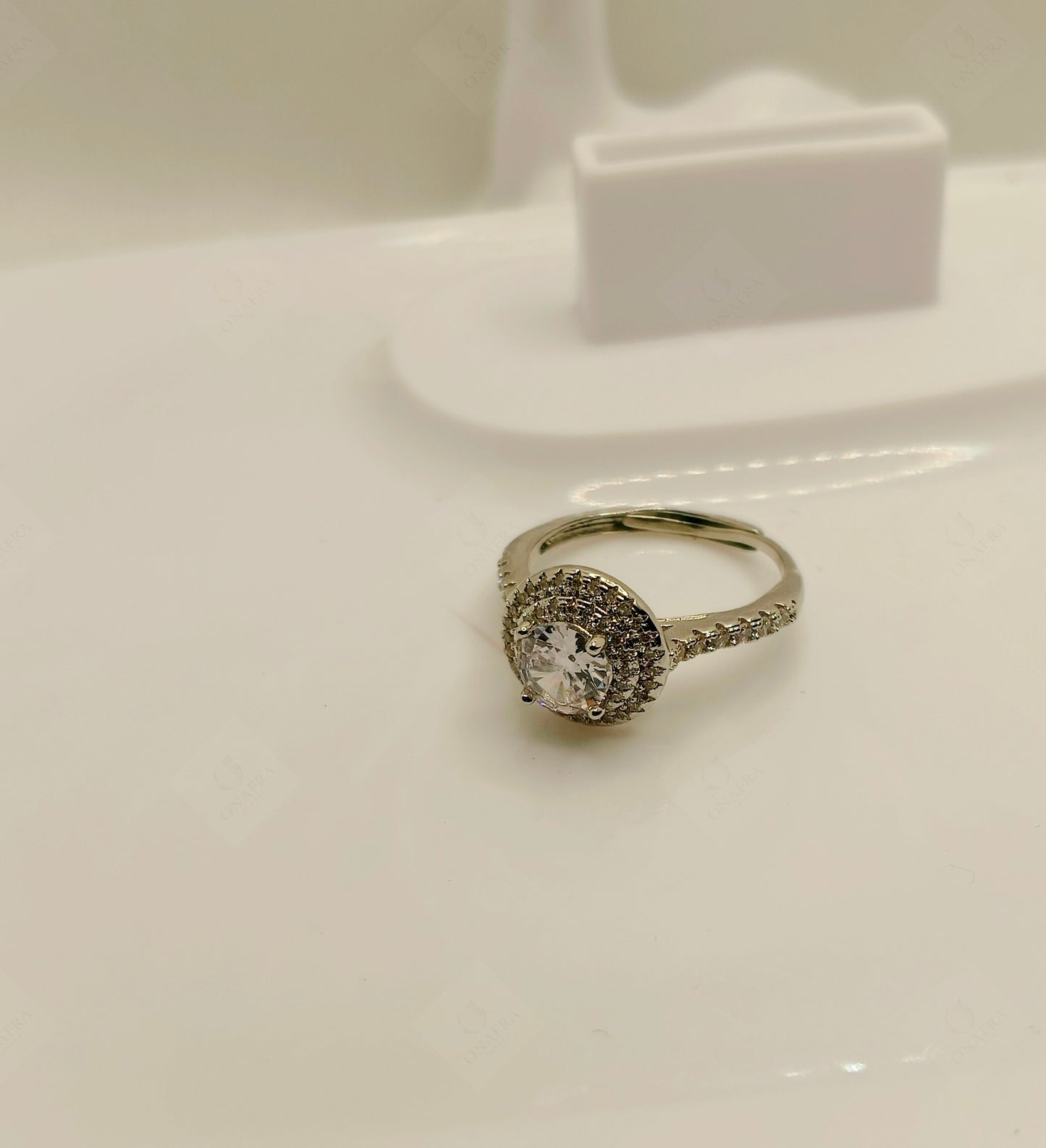 Trendy Silver Zircon Ring