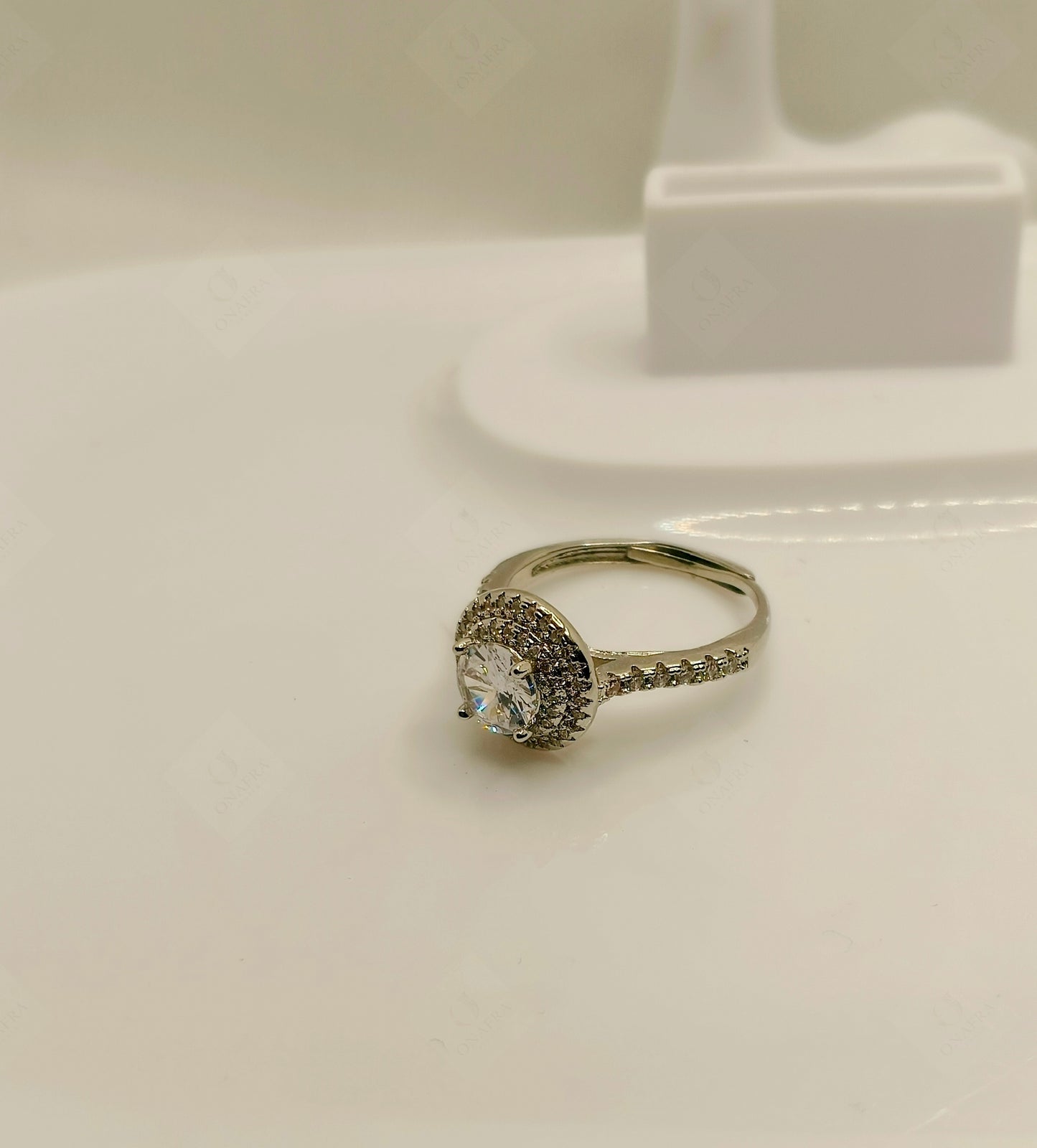 Trendy Silver Zircon Ring