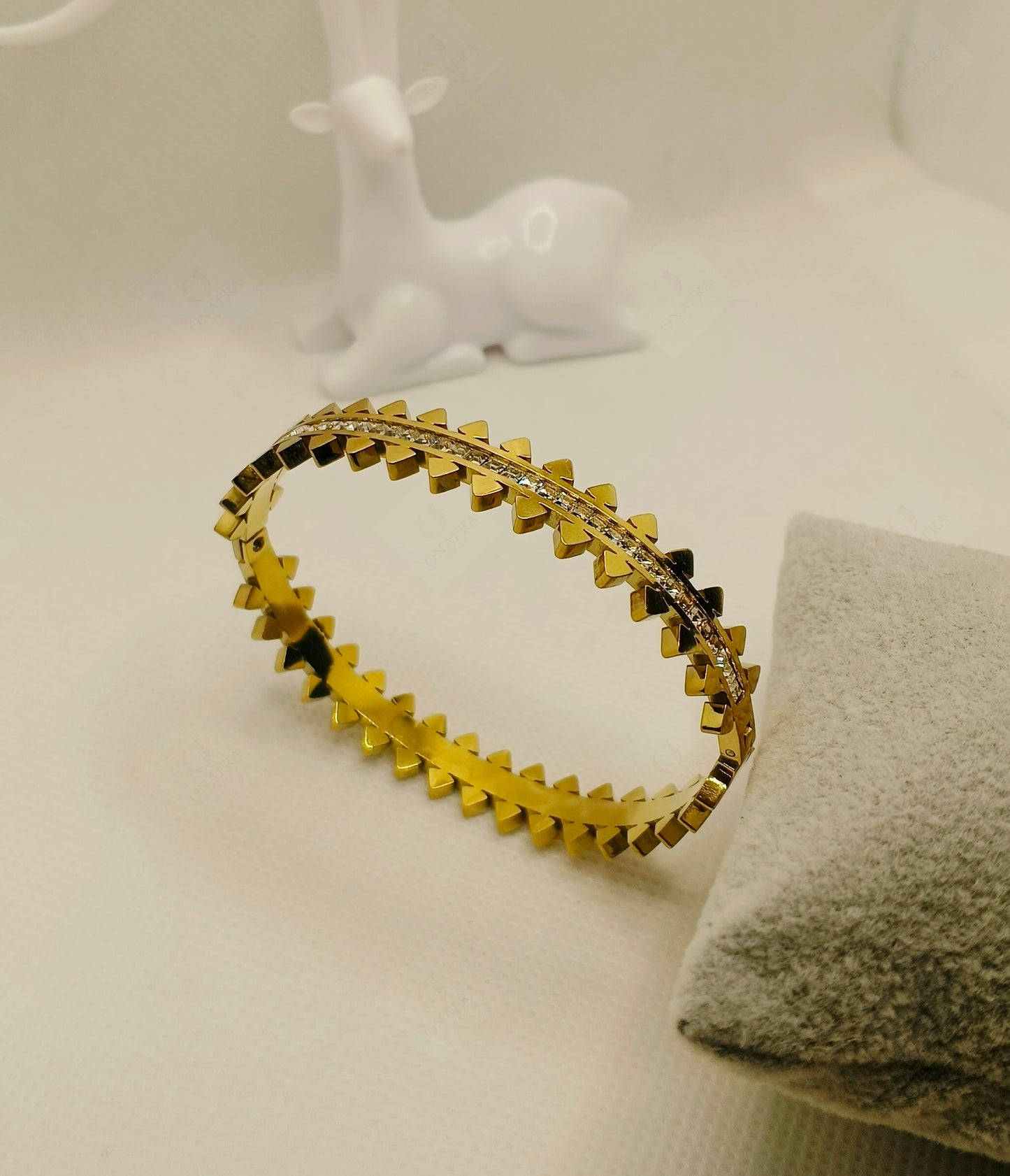 Daily Wear Rhinestone Handcuff