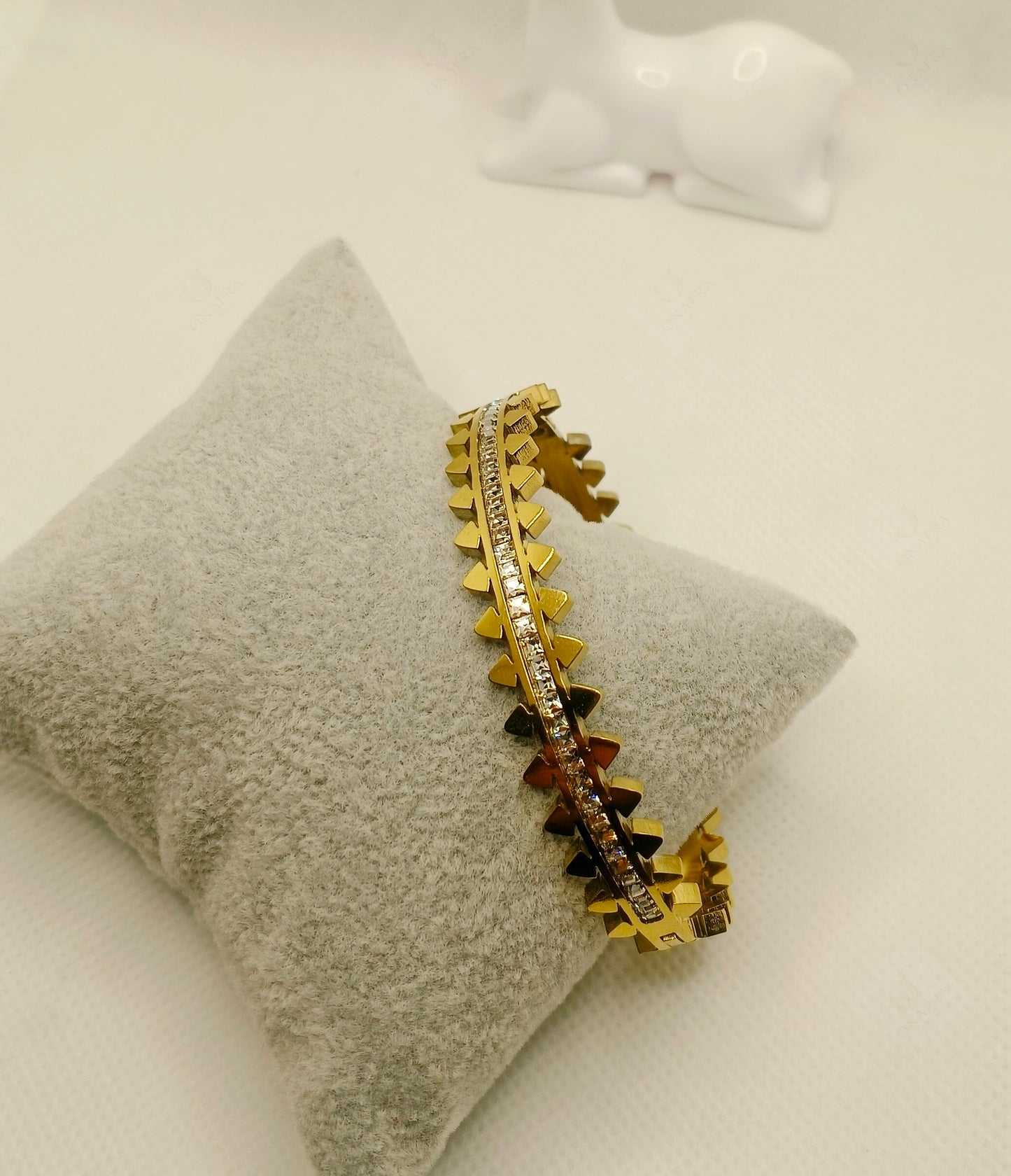 Daily Wear Rhinestone Handcuff