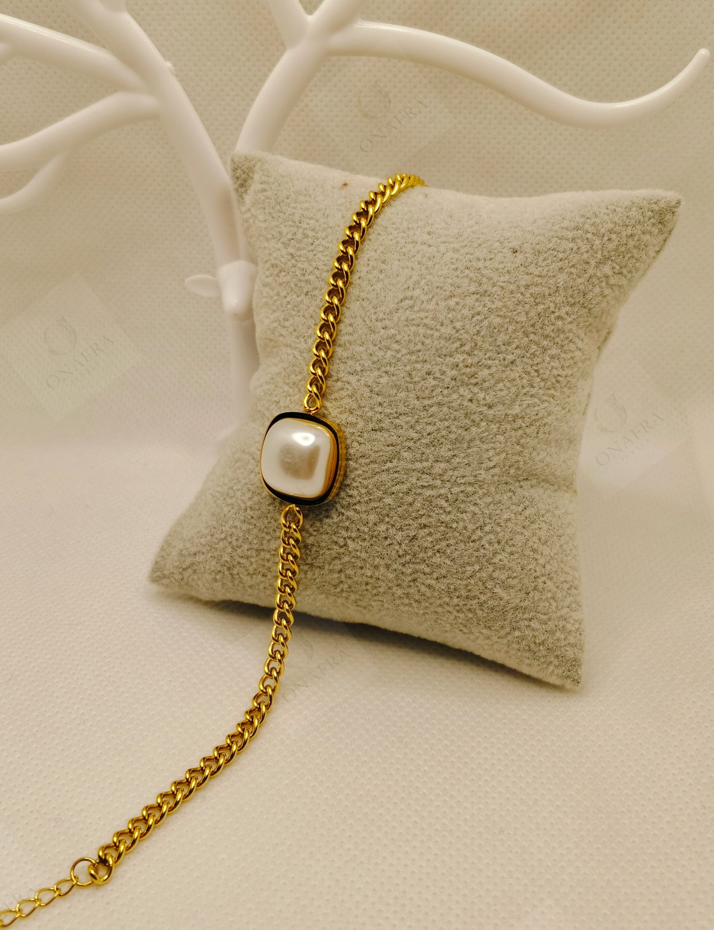 White Pearl Bracelet
