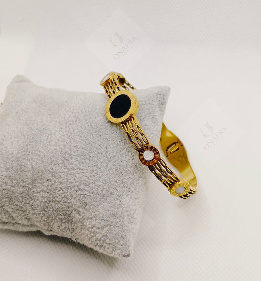 Roman Black and White Bracelet