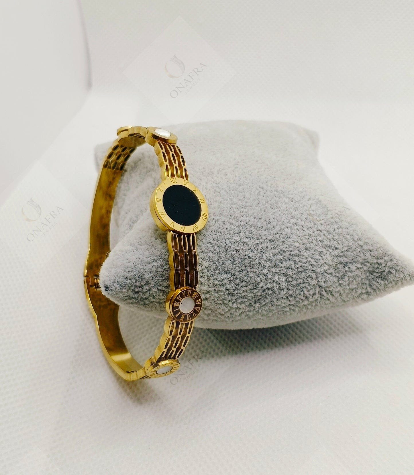 Roman Black and White Bracelet