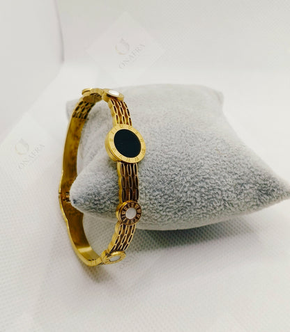 Roman Black and White Bracelet