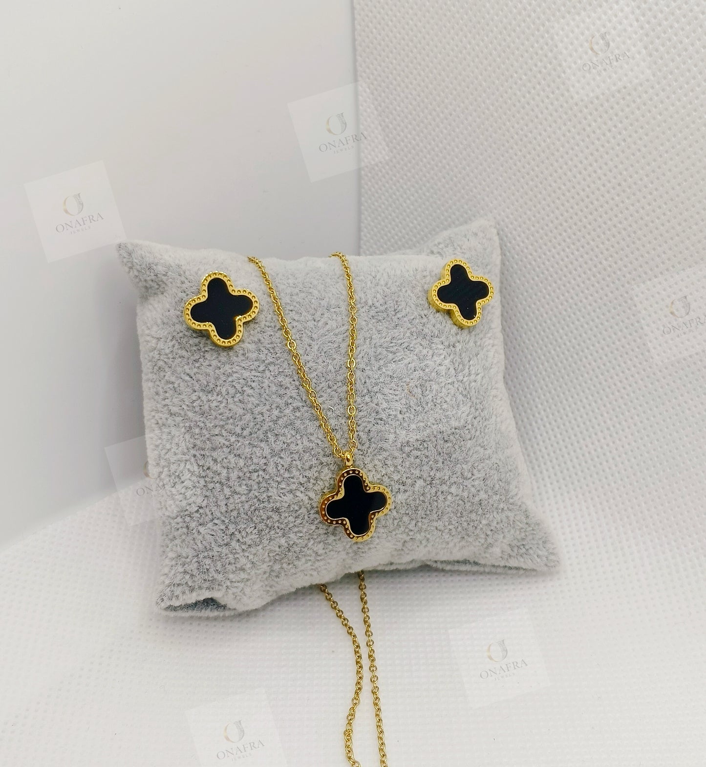 Trendy Black And Gold Set