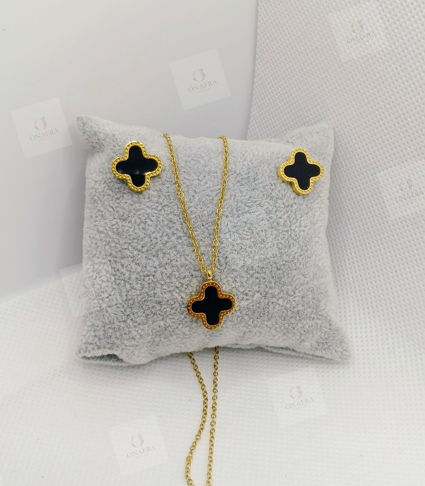 Trendy Black And Gold Set