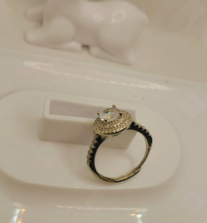 Trendy Silver Zircon Ring