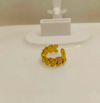 Multi Leafs Design Ring