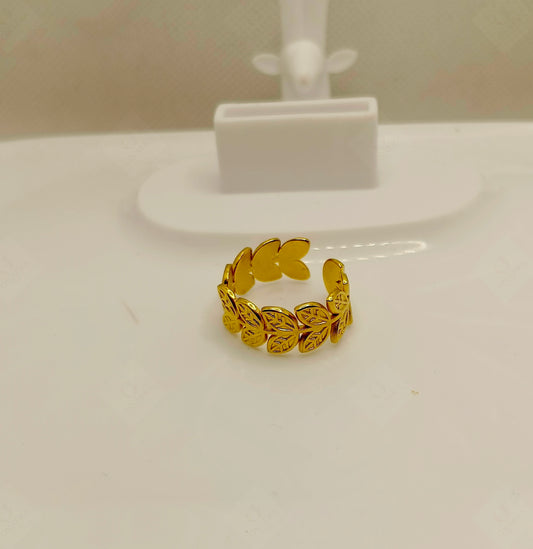 Multi Leafs Design Ring