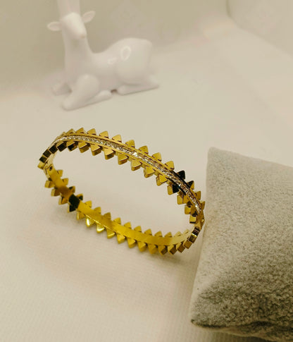 Daily Wear Rhinestone Handcuff