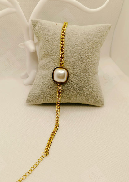 White Pearl Bracelet