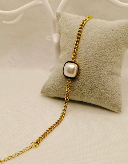 White Pearl Bracelet